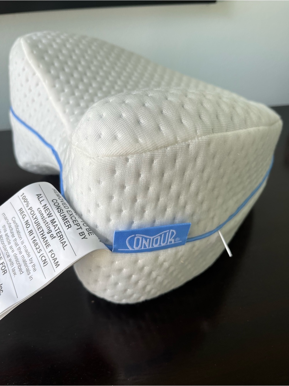 Contour leg pillow